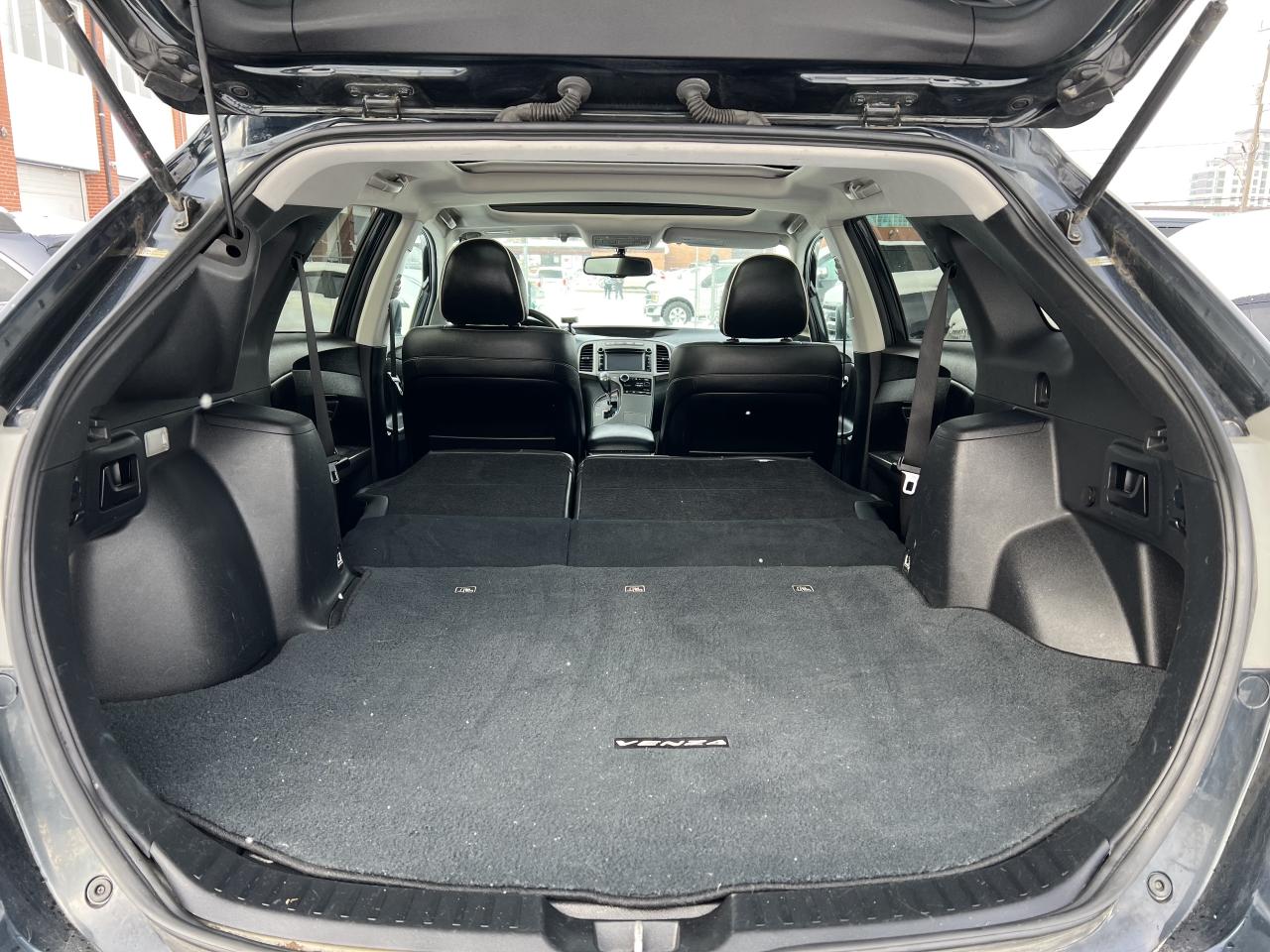 2013 Toyota Venza V6 AWD PREMIUM PACKAGE Photo