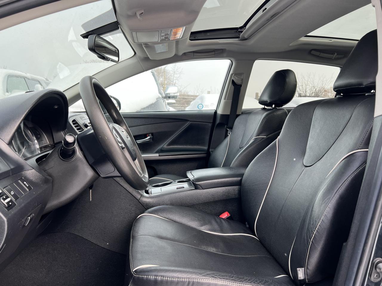 2013 Toyota Venza V6 AWD PREMIUM PACKAGE Photo