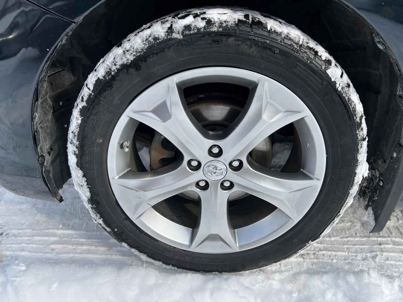 2013 Toyota Venza V6 AWD PREMIUM PACKAGE Photo