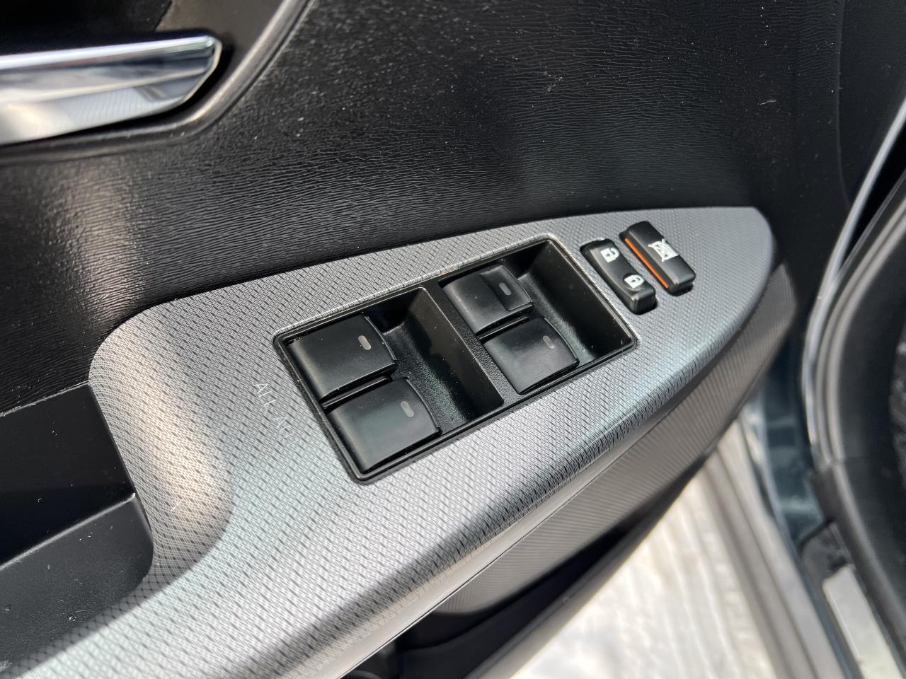 2013 Toyota Venza V6 AWD PREMIUM PACKAGE Photo