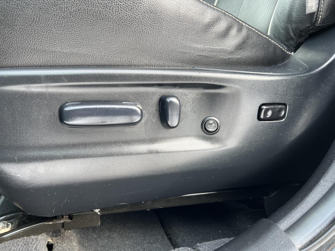 2013 Toyota Venza V6 AWD PREMIUM PACKAGE Photo