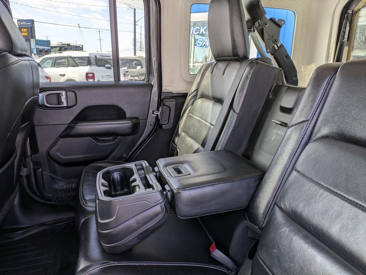 2019 Jeep Wrangler SAHARA 4X4 Photo