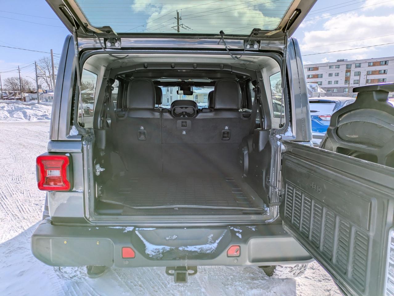 2019 Jeep Wrangler SAHARA 4X4 Photo