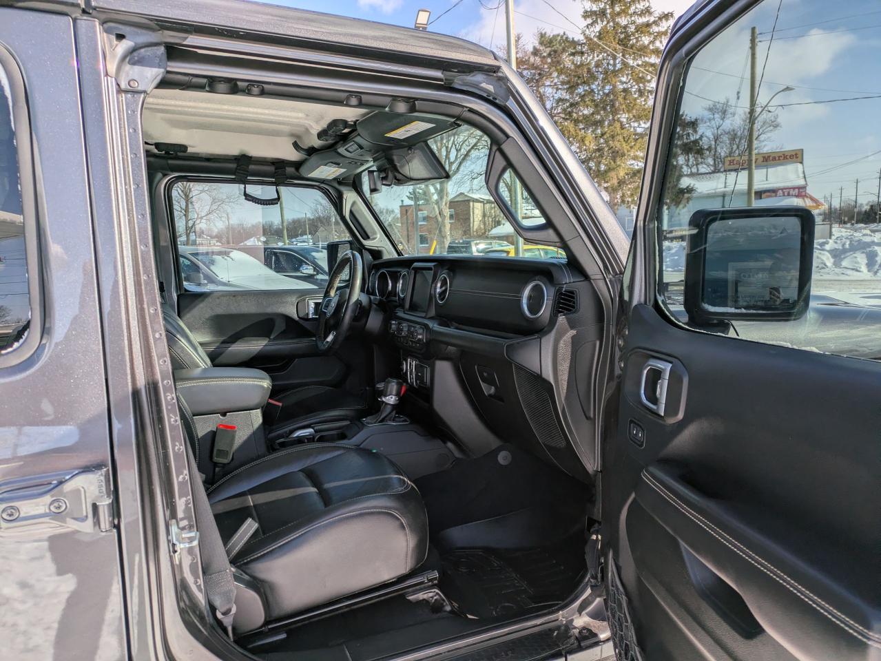 2019 Jeep Wrangler SAHARA 4X4 Photo