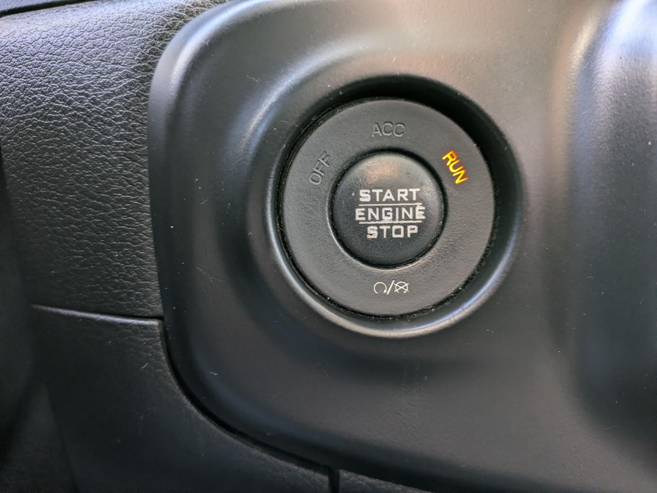 2019 Jeep Wrangler SAHARA 4X4 Photo