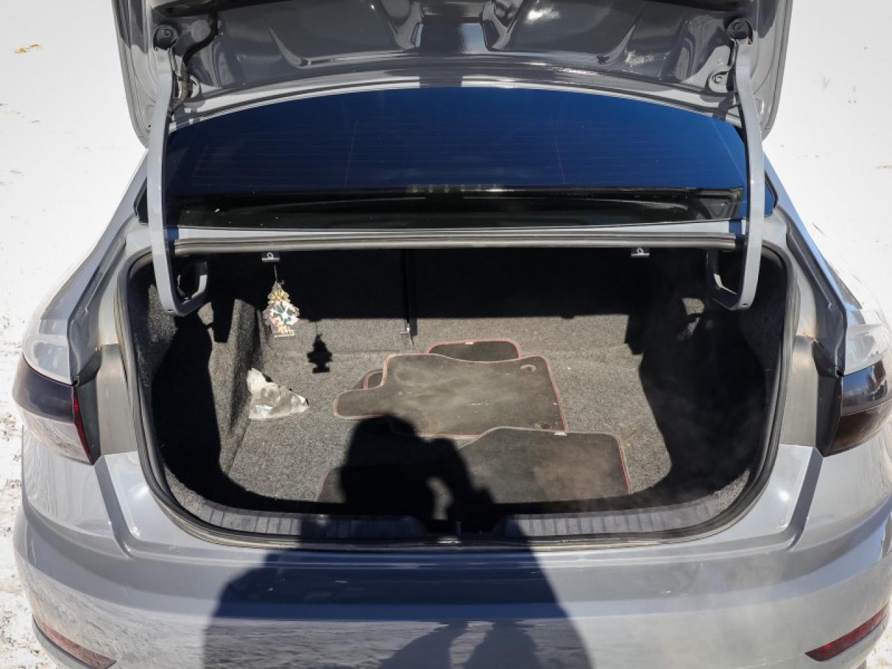 2019 Volkswagen Jetta GLI Manual Photo