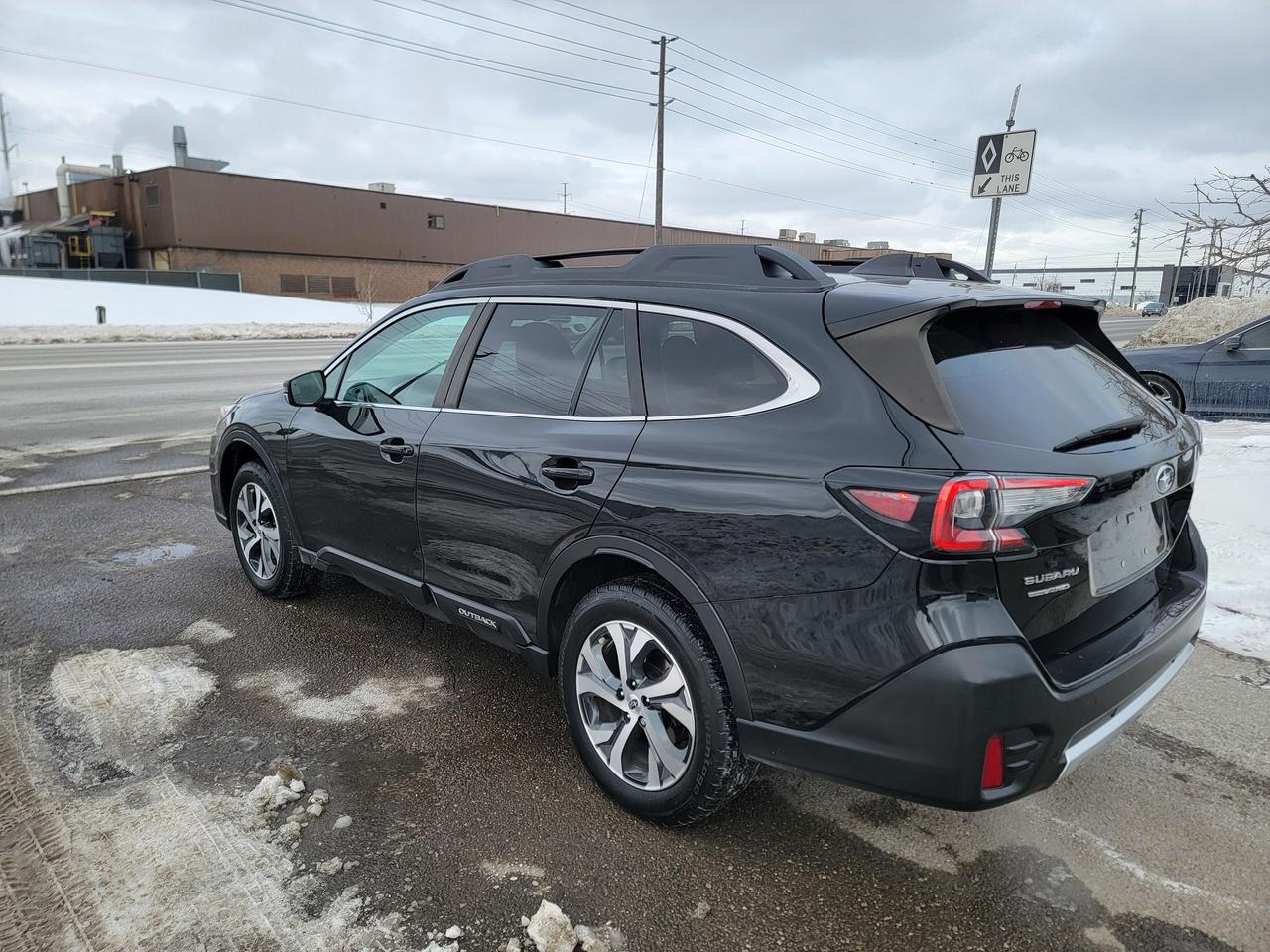 2022 Subaru Outback LIMITED Photo