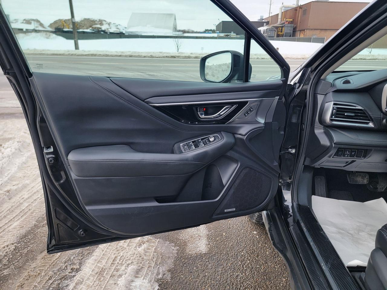 2022 Subaru Outback LIMITED Photo