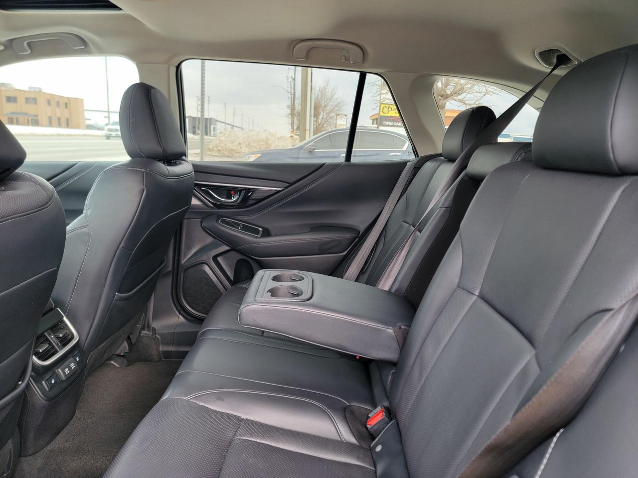 2022 Subaru Outback LIMITED Photo