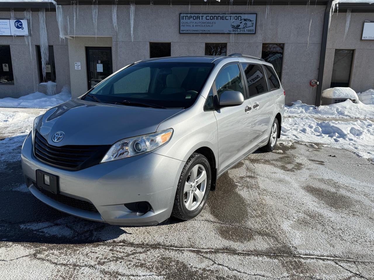 2012 Toyota Sienna 5dr V6 7-Pass FWD