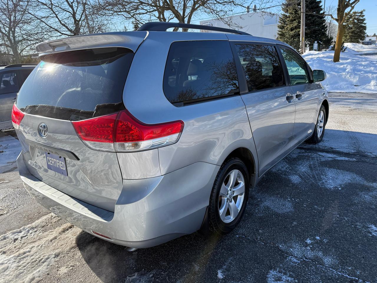 2012 Toyota Sienna 5dr V6 7-Pass FWD..VERY CLEAN..CERTIFIED! Photo