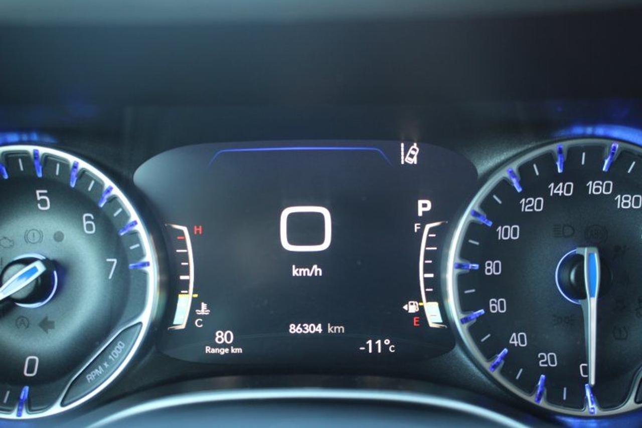 2023 Chrysler Pacifica TouringL*Heated Leather*PWR Doors*CarPlay*Rear Cam Photo