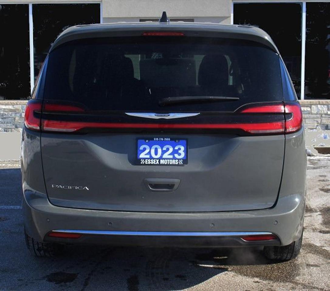 2023 Chrysler Pacifica TouringL*Heated Leather*PWR Doors*CarPlay*Rear Cam Photo