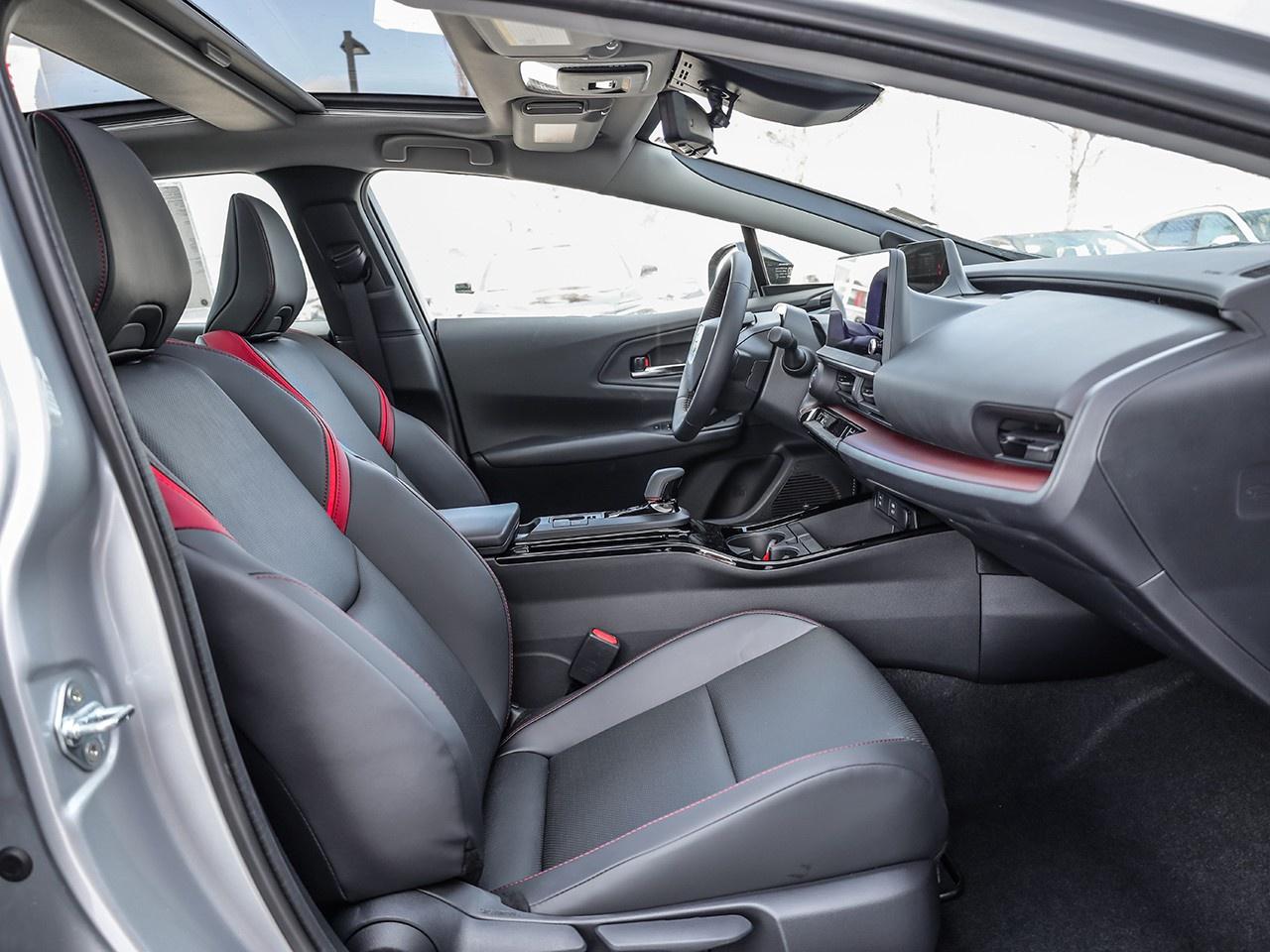 2026 Toyota Prius Plug-In Hybrid XSE Premium $8000 IN TOTAL SAVINGS AVAILABLE!! Photo