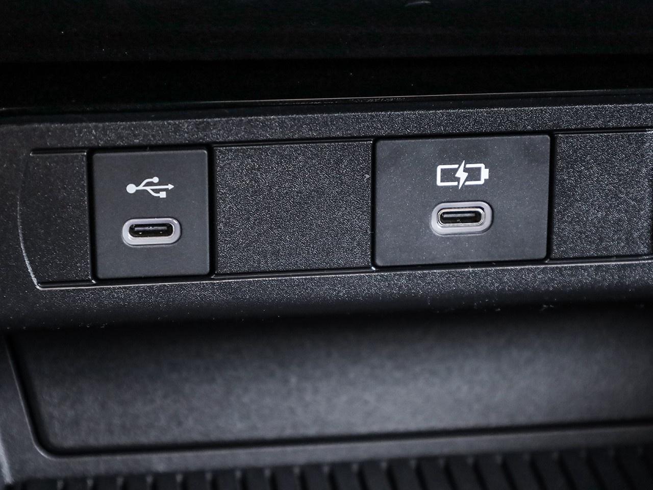 2026 Toyota Prius Plug-In Hybrid XSE Premium $8000 IN TOTAL SAVINGS AVAILABLE!! Photo