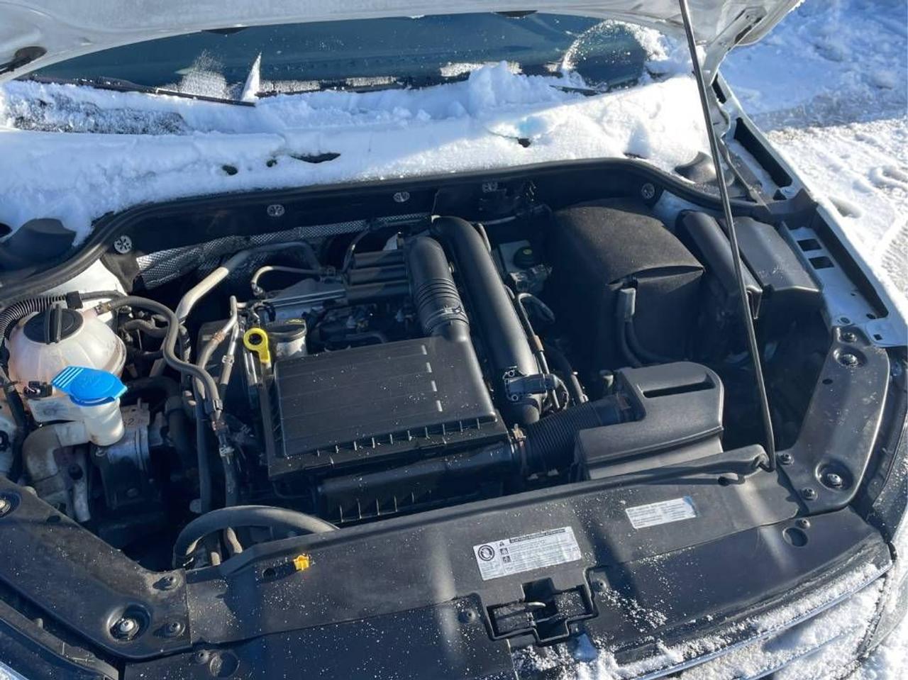 2017 Volkswagen Jetta Trendline+ 5SPD, HEATED SEATS, BACK-UP CAMERA!! Photo37