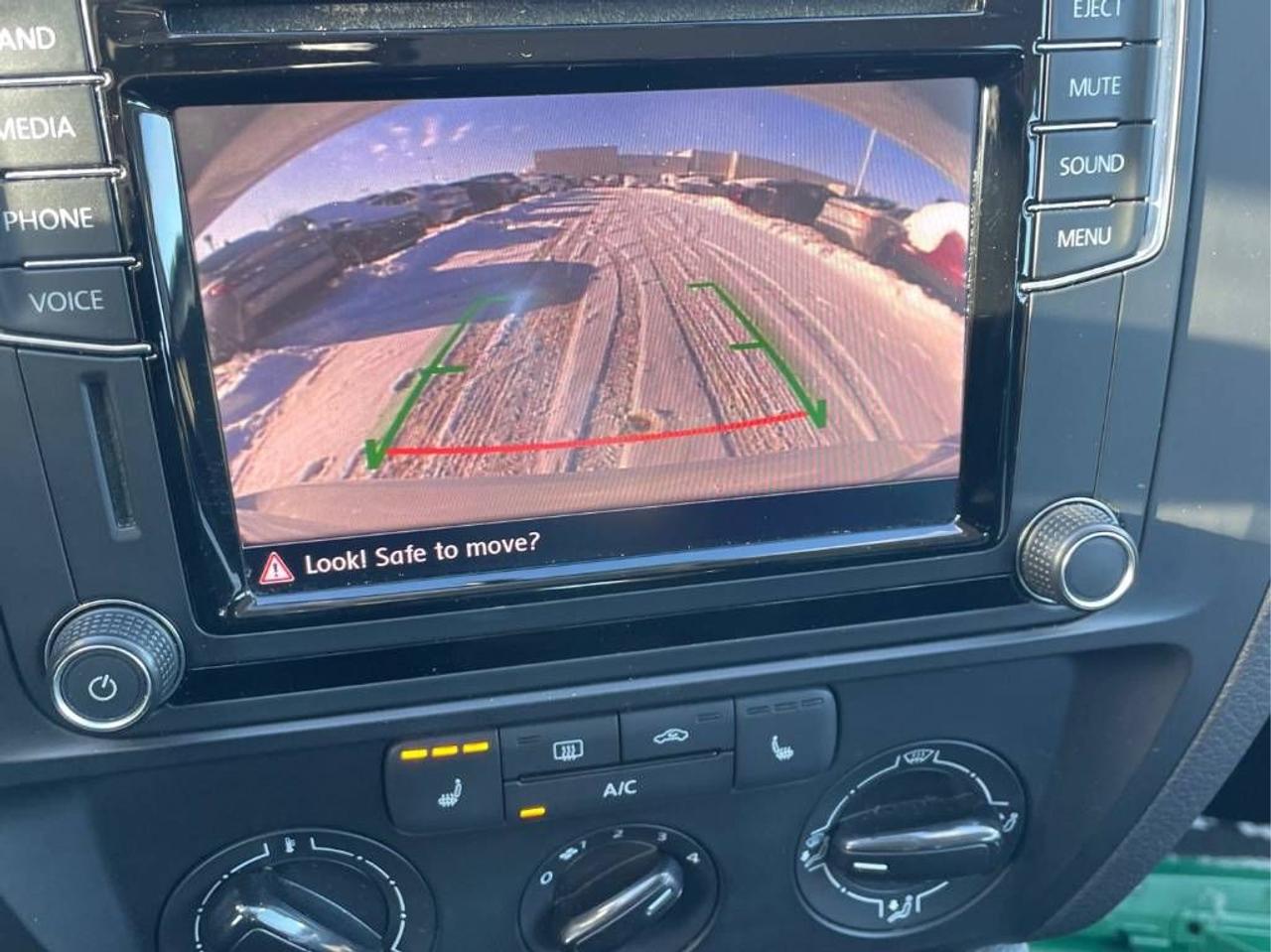 2017 Volkswagen Jetta Trendline+ 5SPD, HEATED SEATS, BACK-UP CAMERA!! Photo18