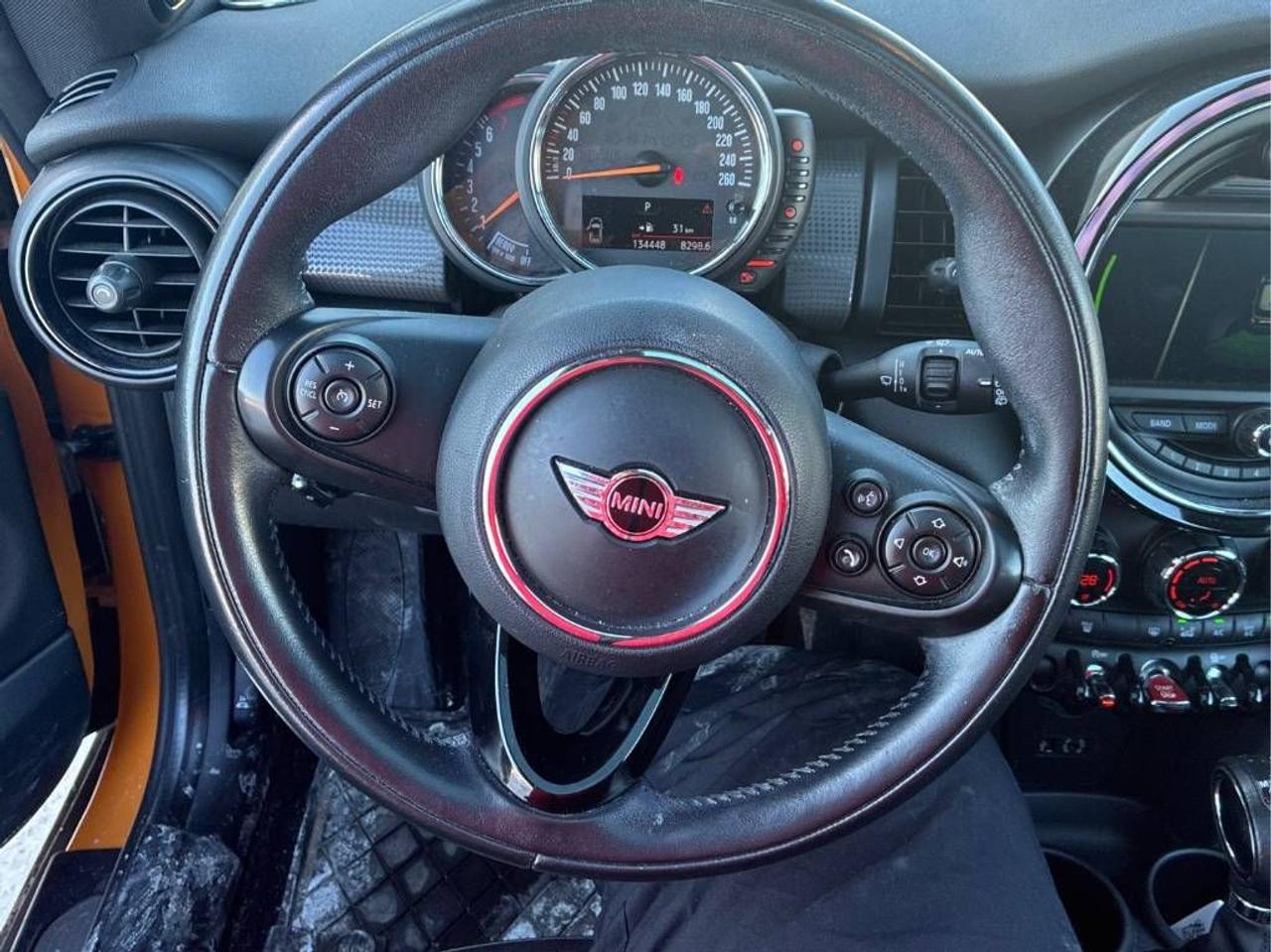 2017 MINI Cooper AUTO, LEATHER, SUNROOF, HARMAN KARDON STEREO! - Photo #14