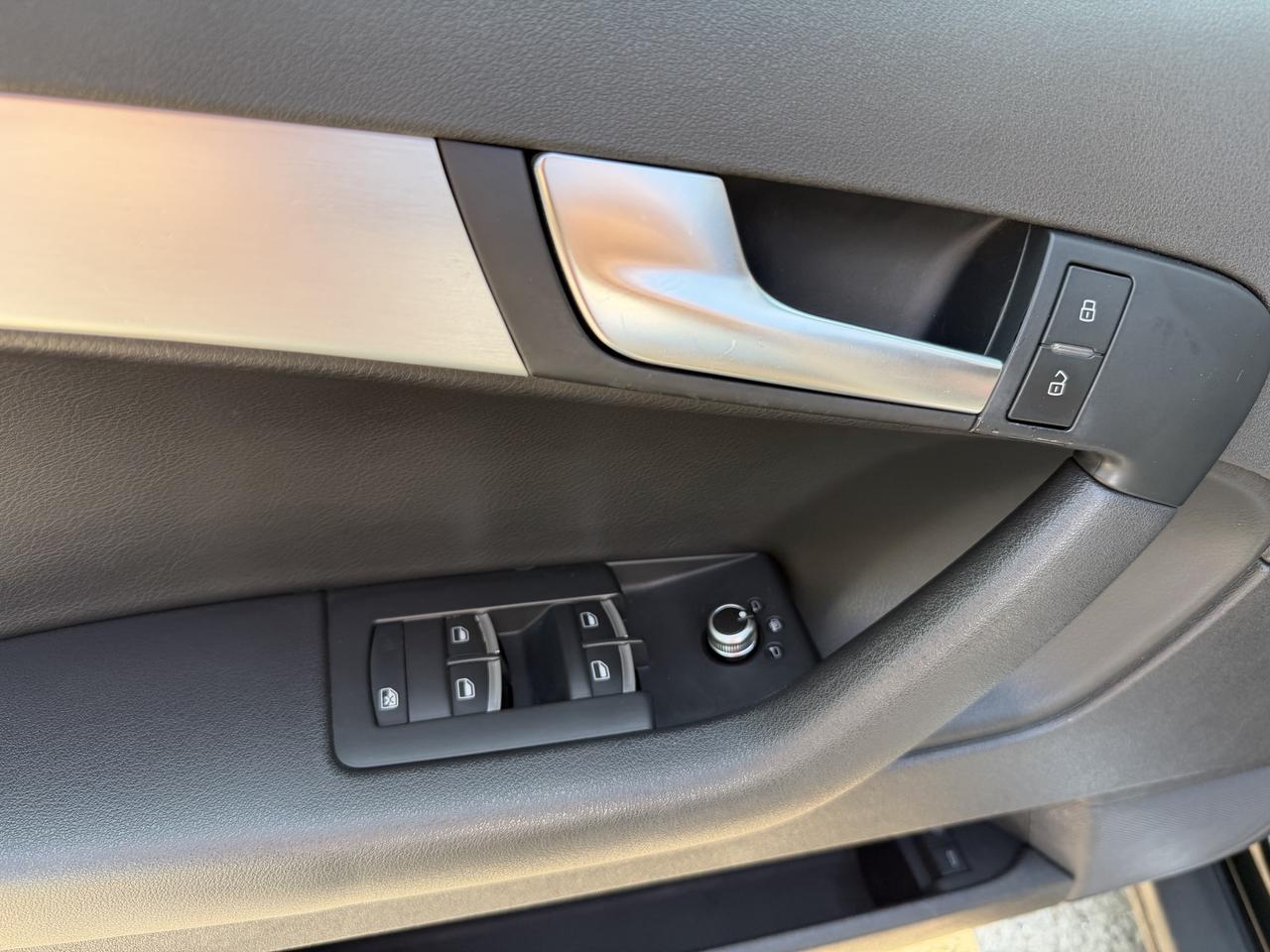 13571618