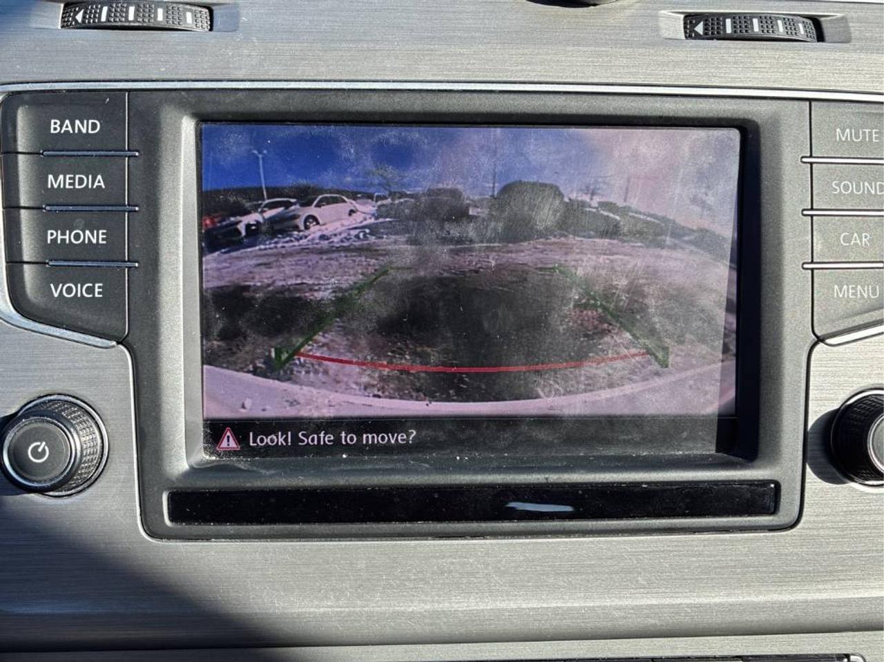 2016 Volkswagen Golf Trendline AUTO, HEATED SEATS, BACK-UP CAMERA!!! Photo43