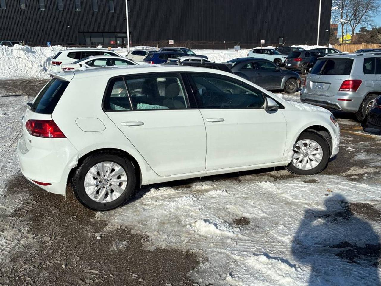 2016 Volkswagen Golf Trendline AUTO, HEATED SEATS, BACK-UP CAMERA!!! Photo12