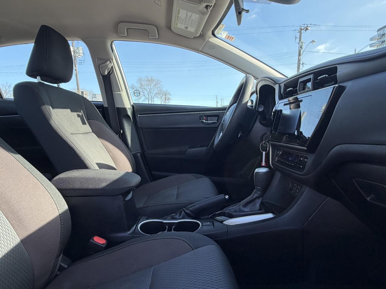 2019 Toyota Corolla LE Photo