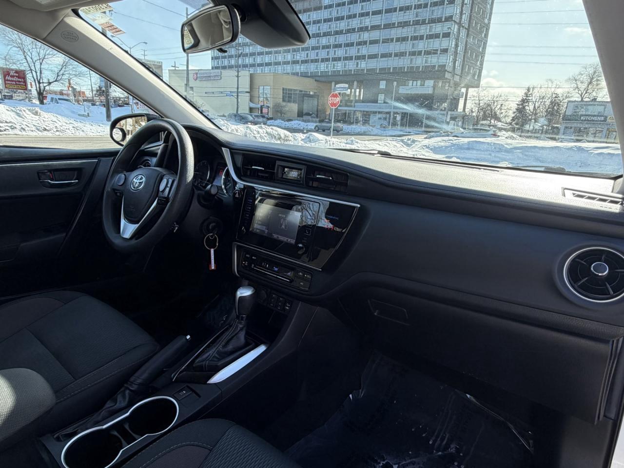 2019 Toyota Corolla LE CVT Photo