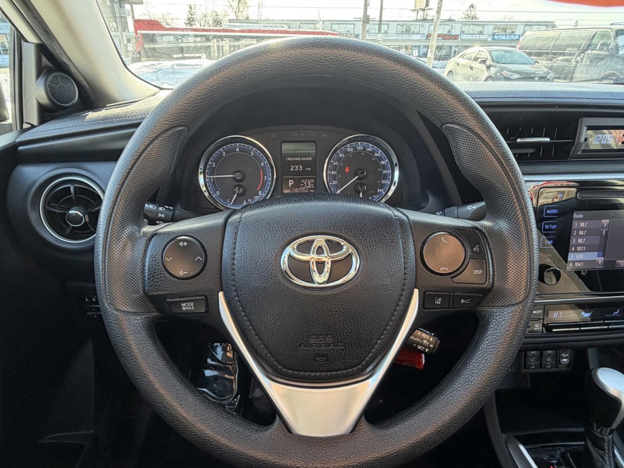 2019 Toyota Corolla LE CVT Photo