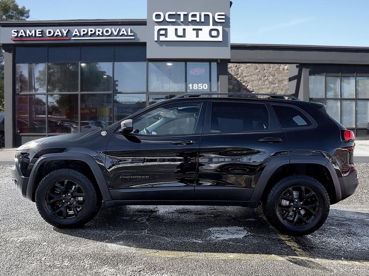 2018 Jeep Cherokee Trailhawk 4X4 Photo2