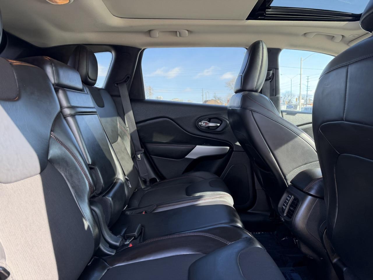 2018 Jeep Cherokee Trailhawk 4X4 Photo