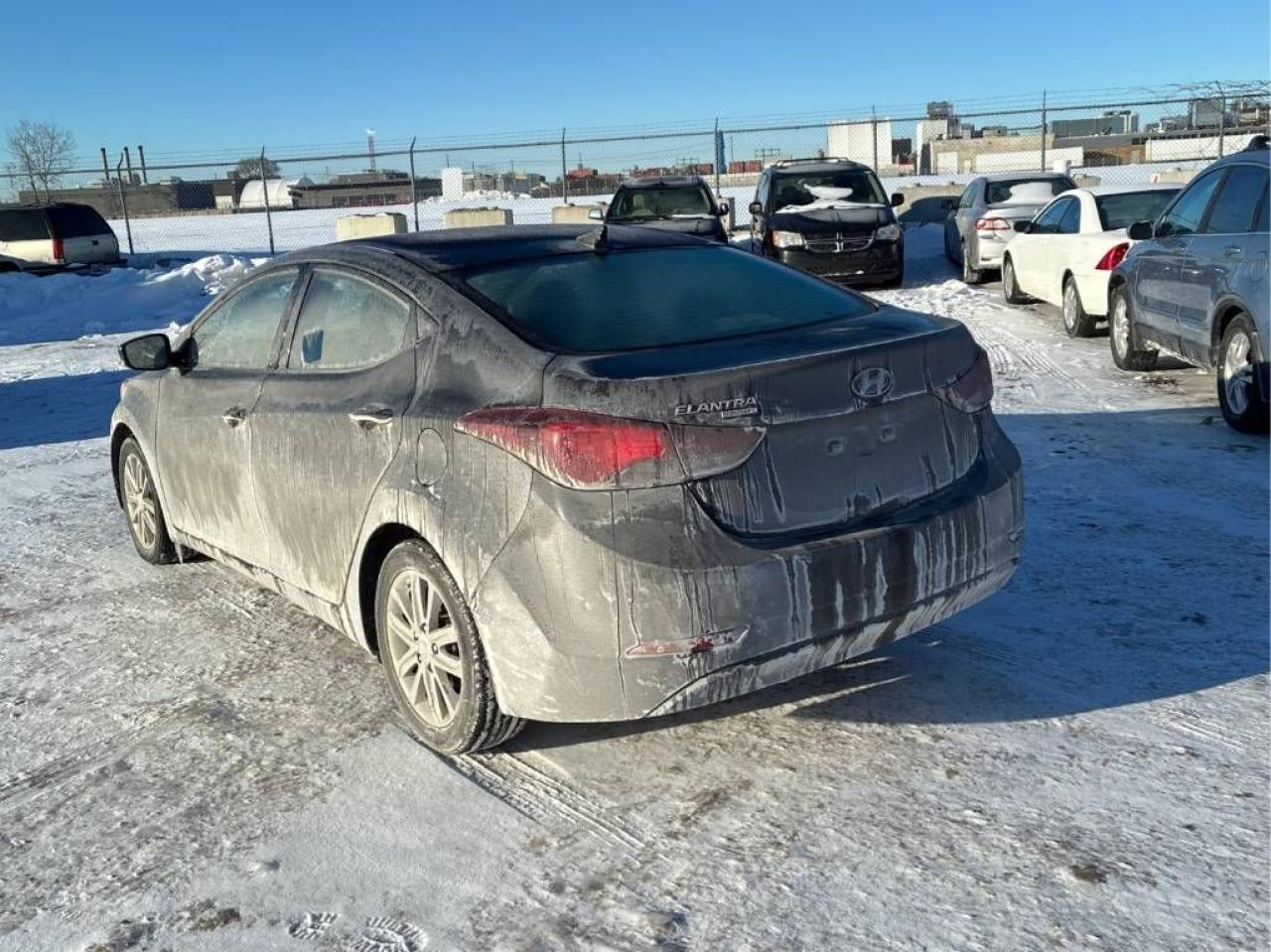 2015 Hyundai Elantra Sport Appearance pkg, AUTO, SUNROOF, HEATED SEATS! Photo