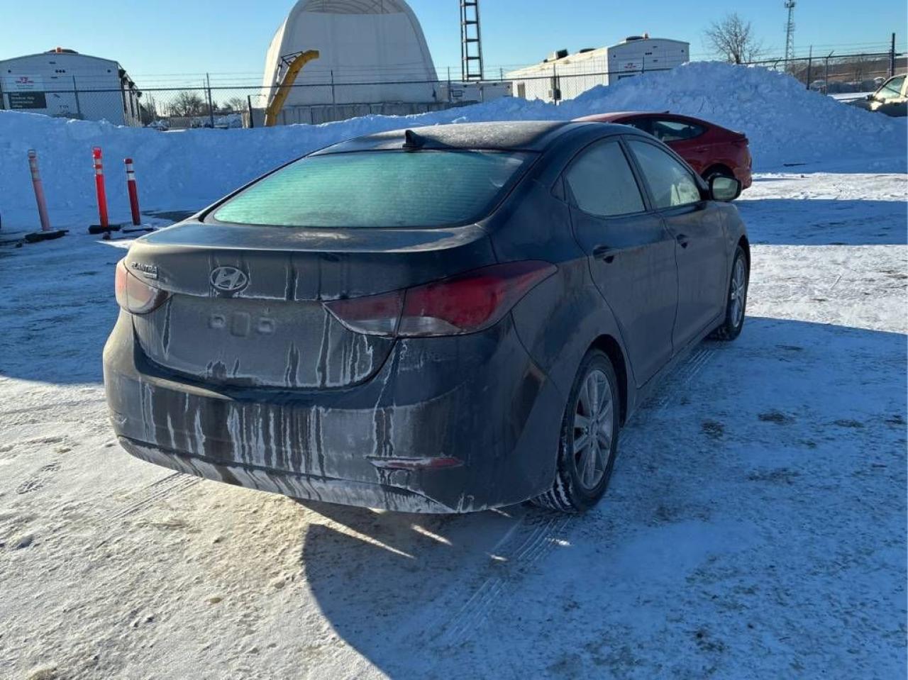 2015 Hyundai Elantra Sport Appearance pkg, AUTO, SUNROOF, HEATED SEATS! Photo