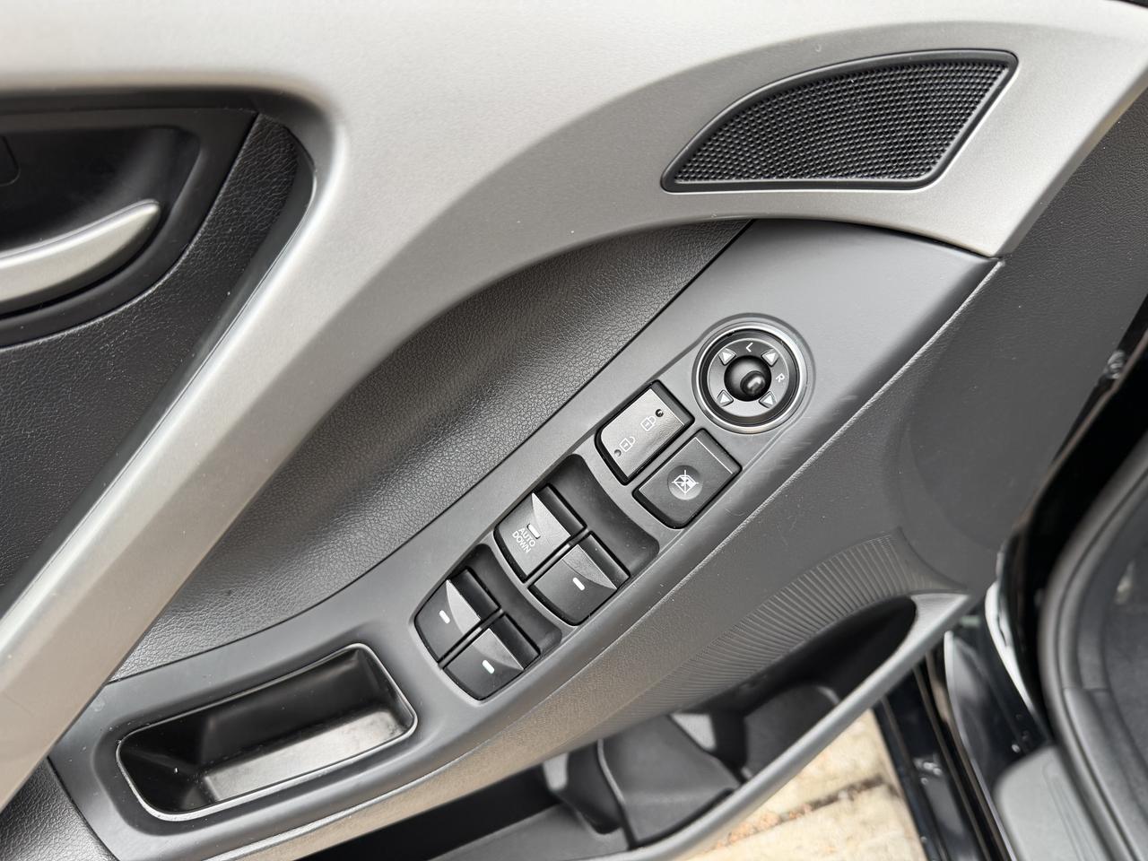 2015 Hyundai Elantra Sport Appearance pkg, AUTO, SUNROOF, HEATED SEATS! Photo51