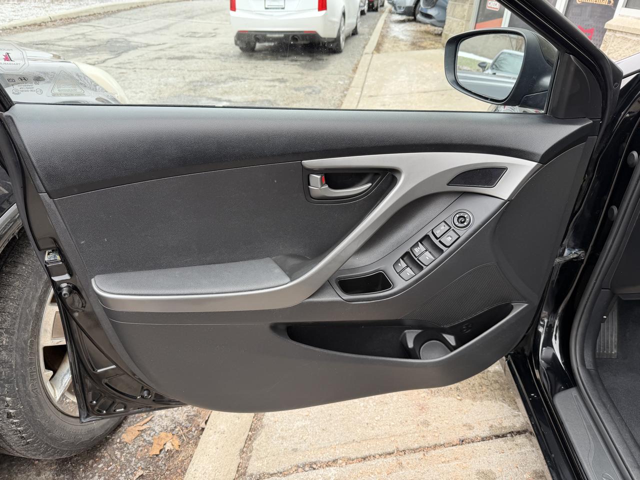 2015 Hyundai Elantra Sport Appearance pkg, AUTO, SUNROOF, HEATED SEATS! Photo50