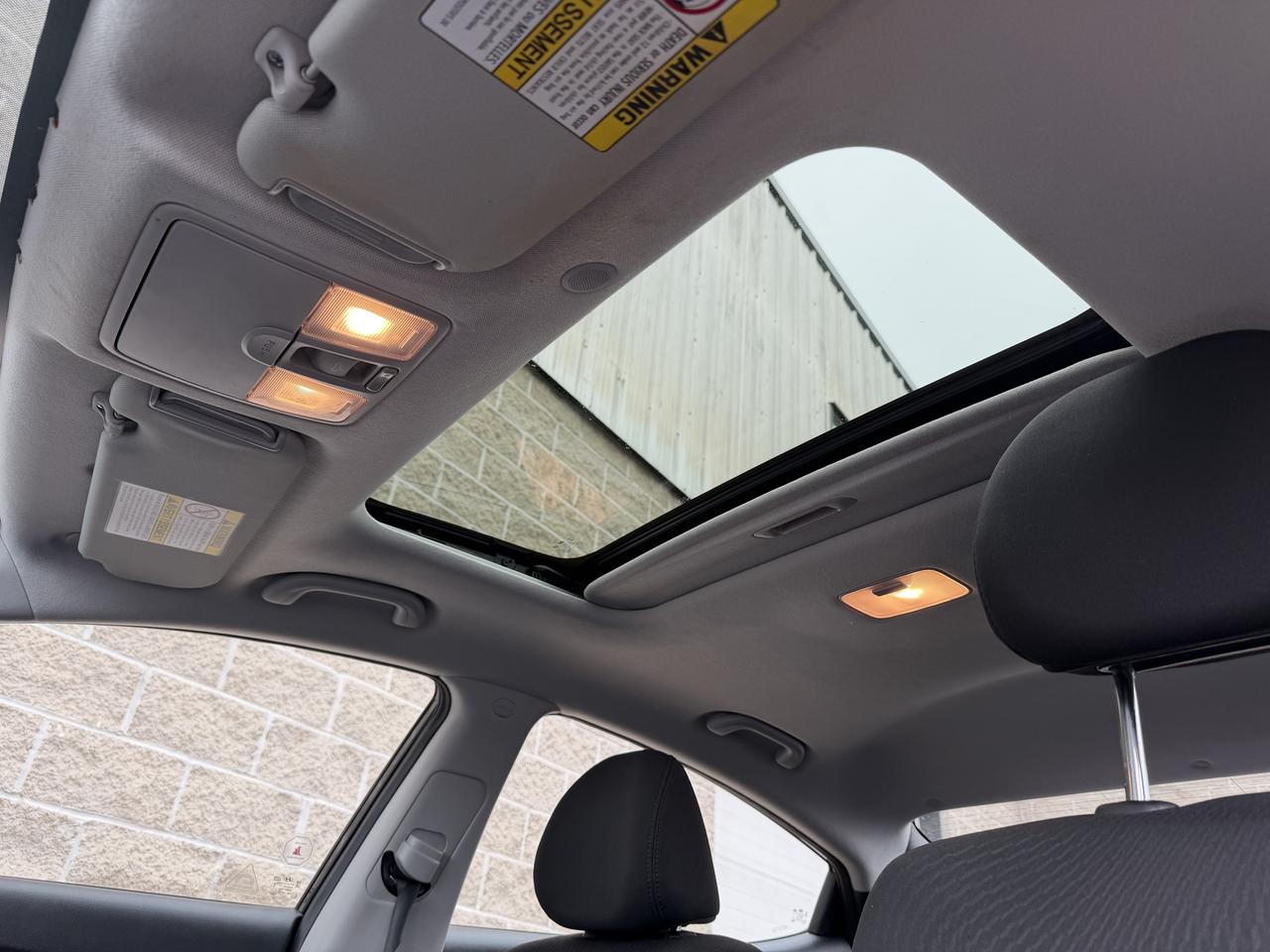 2015 Hyundai Elantra Sport Appearance pkg, AUTO, SUNROOF, HEATED SEATS! Photo28