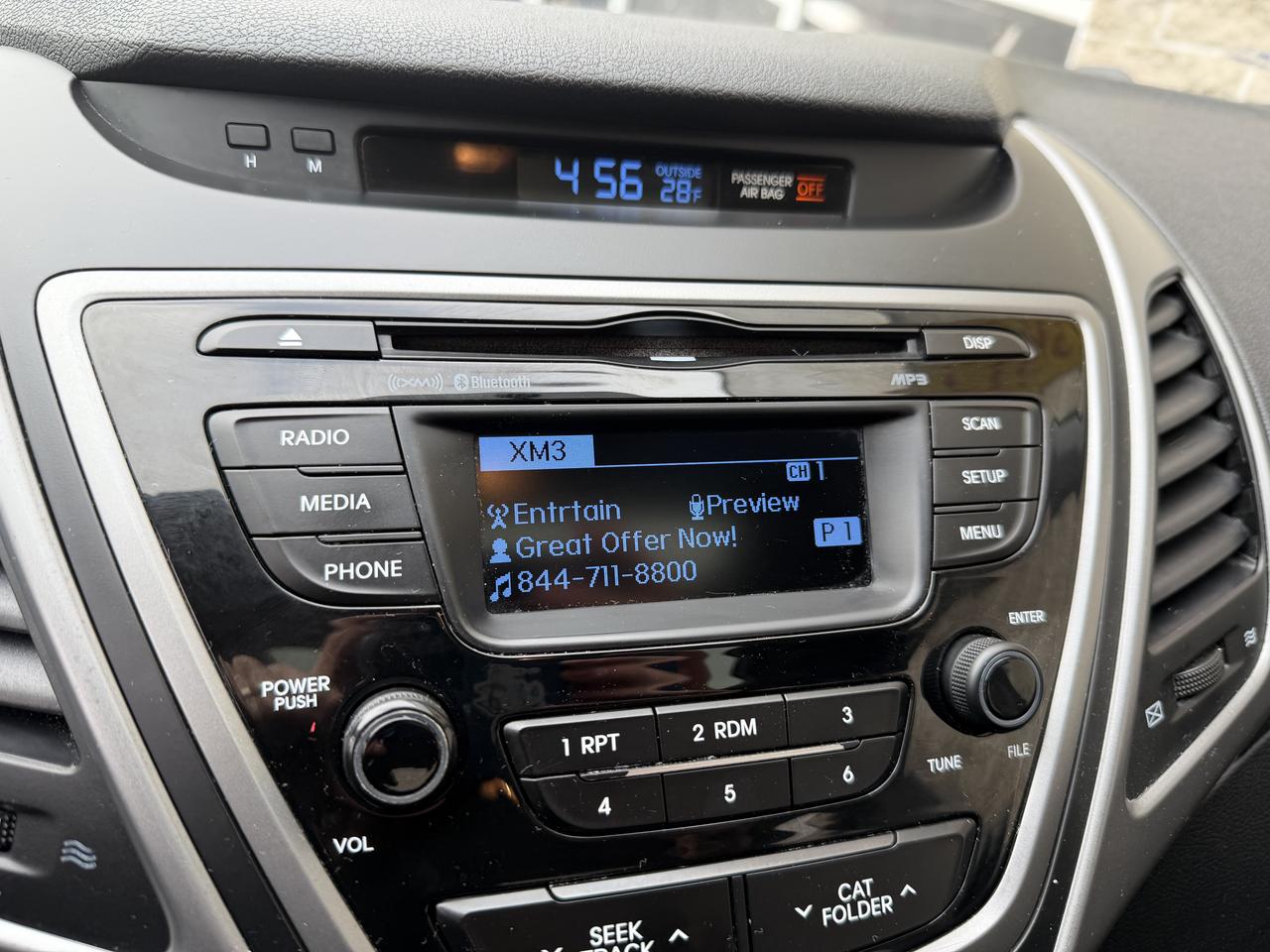 2015 Hyundai Elantra Sport Appearance pkg, AUTO, SUNROOF, HEATED SEATS! Photo59