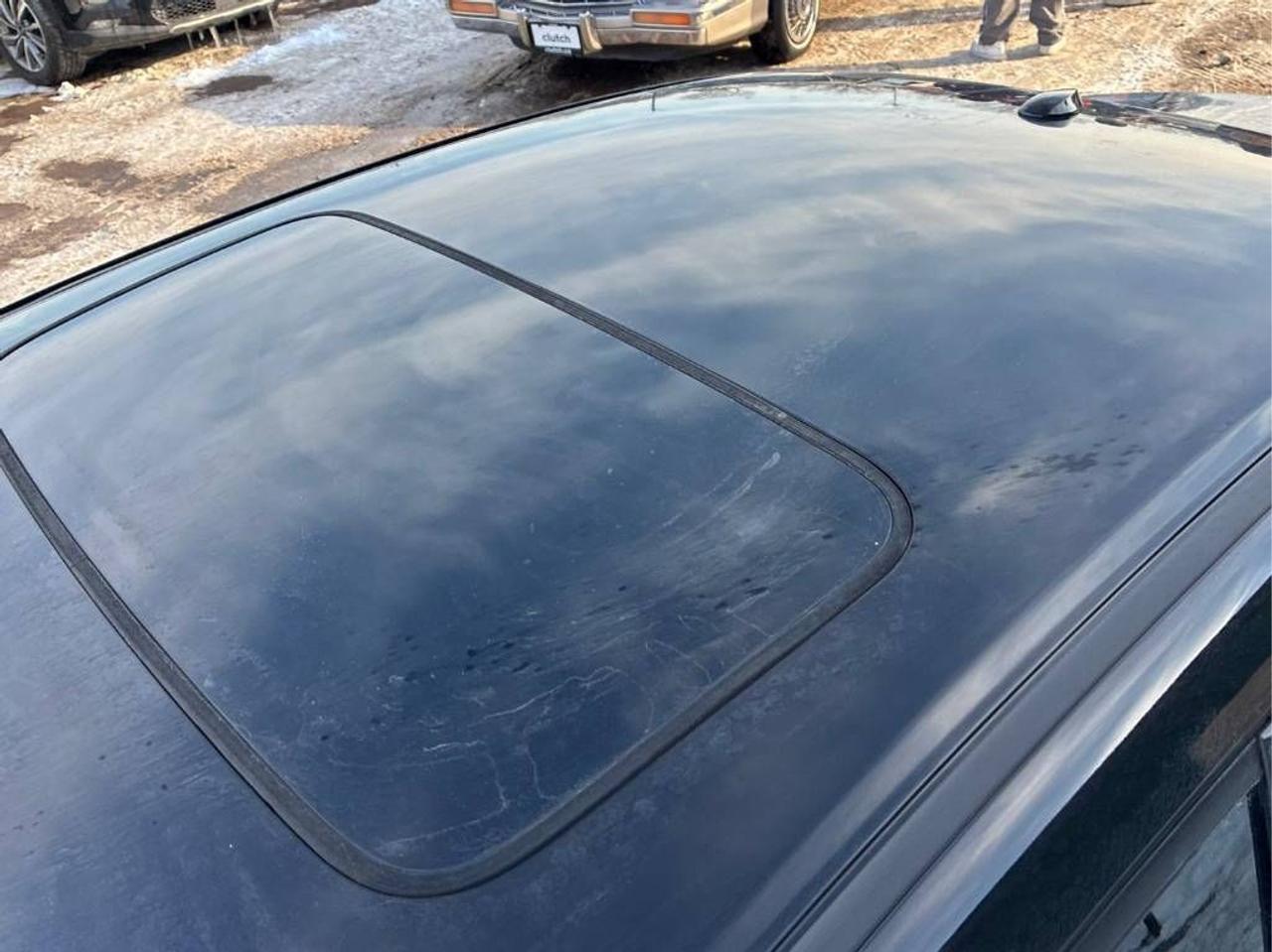 2013 Honda Civic Touring AUTO, LEATHER, SUNROOF, NAV, HEATED SEATS! Photo14