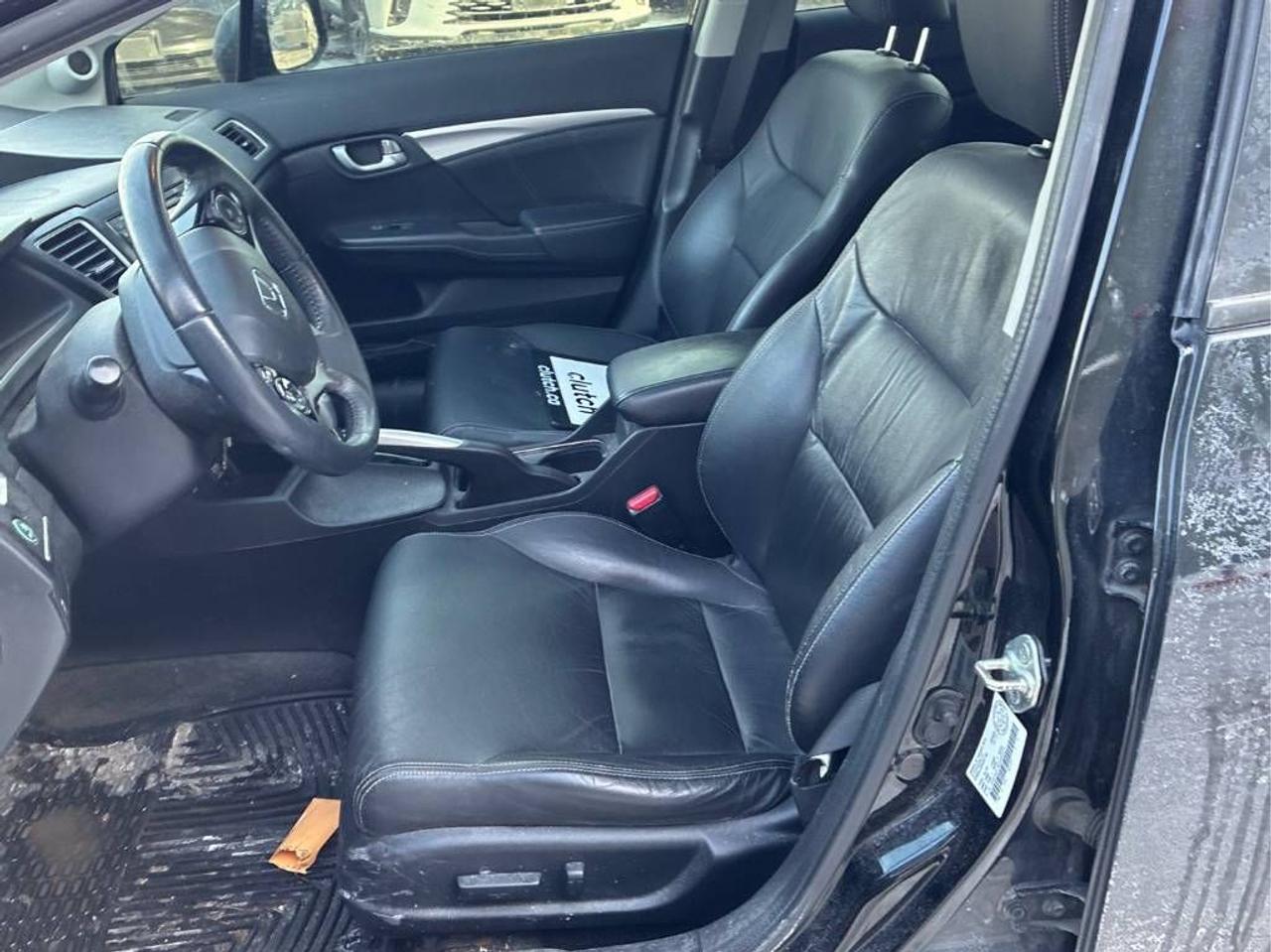 2013 Honda Civic Touring AUTO, LEATHER, SUNROOF, NAV, HEATED SEATS! Photo16