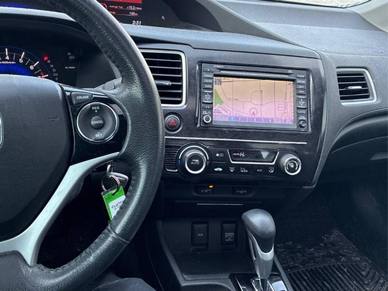 2013 Honda Civic Touring AUTO, LEATHER, SUNROOF, NAV, HEATED SEATS! Photo18