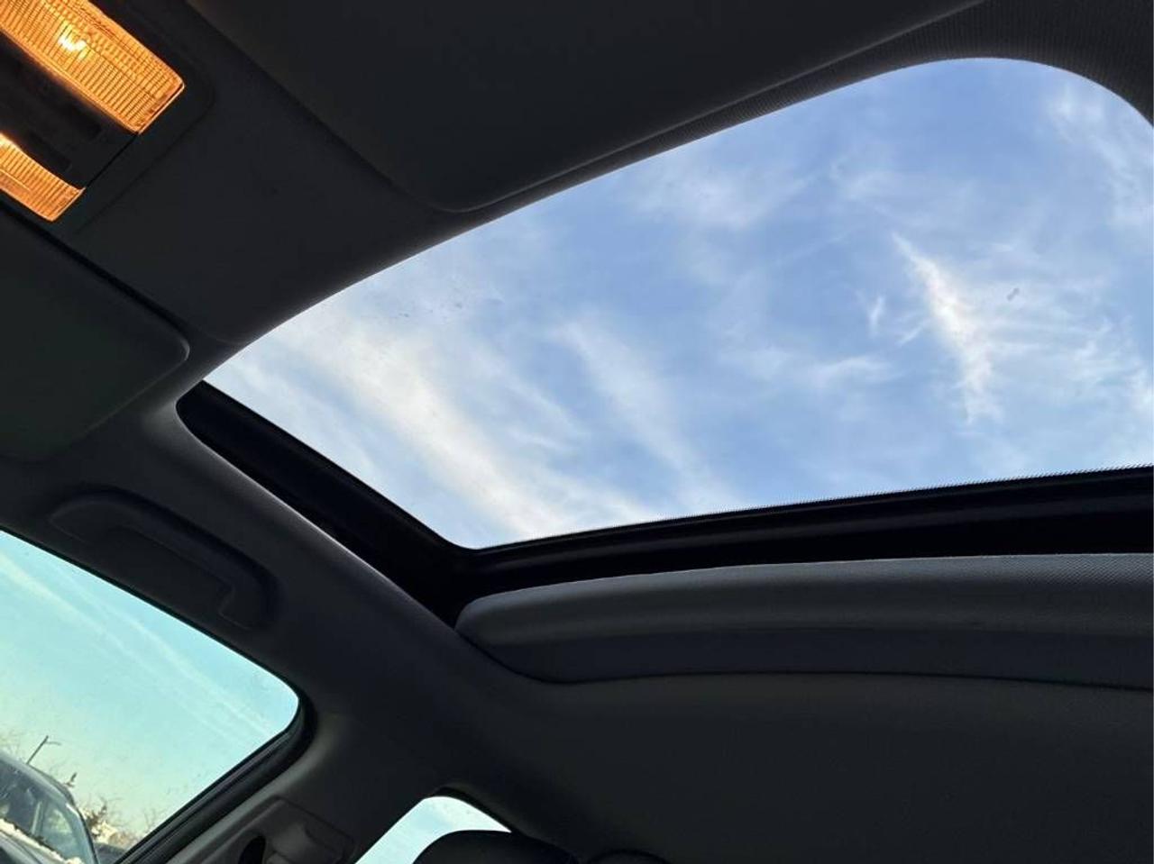 2013 Honda Civic Touring AUTO, LEATHER, SUNROOF, NAV, HEATED SEATS! Photo52