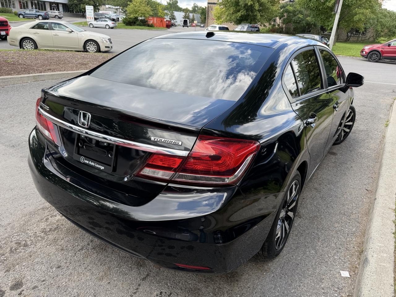 2013 Honda Civic Touring AUTO, LEATHER, SUNROOF, NAV, HEATED SEATS! - Photo #10
