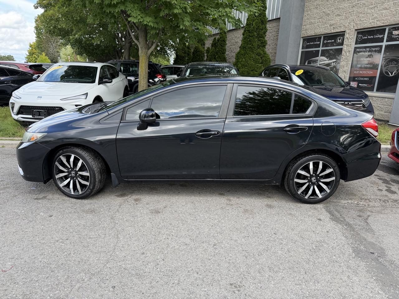 2013 Honda Civic Touring AUTO, LEATHER, SUNROOF, NAV, HEATED SEATS! - Photo #4