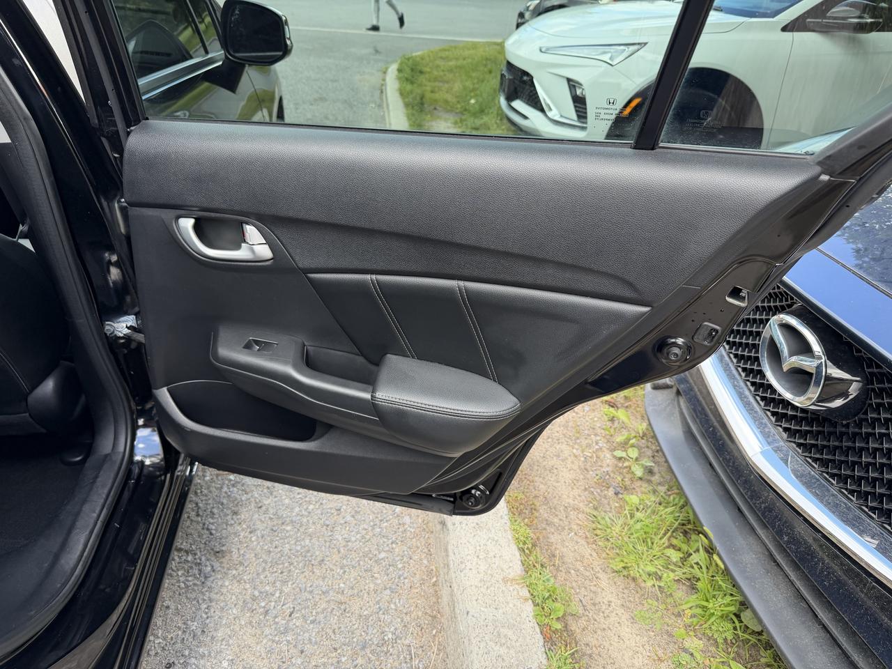 2013 Honda Civic Touring AUTO, LEATHER, SUNROOF, NAV, HEATED SEATS! - Photo #36