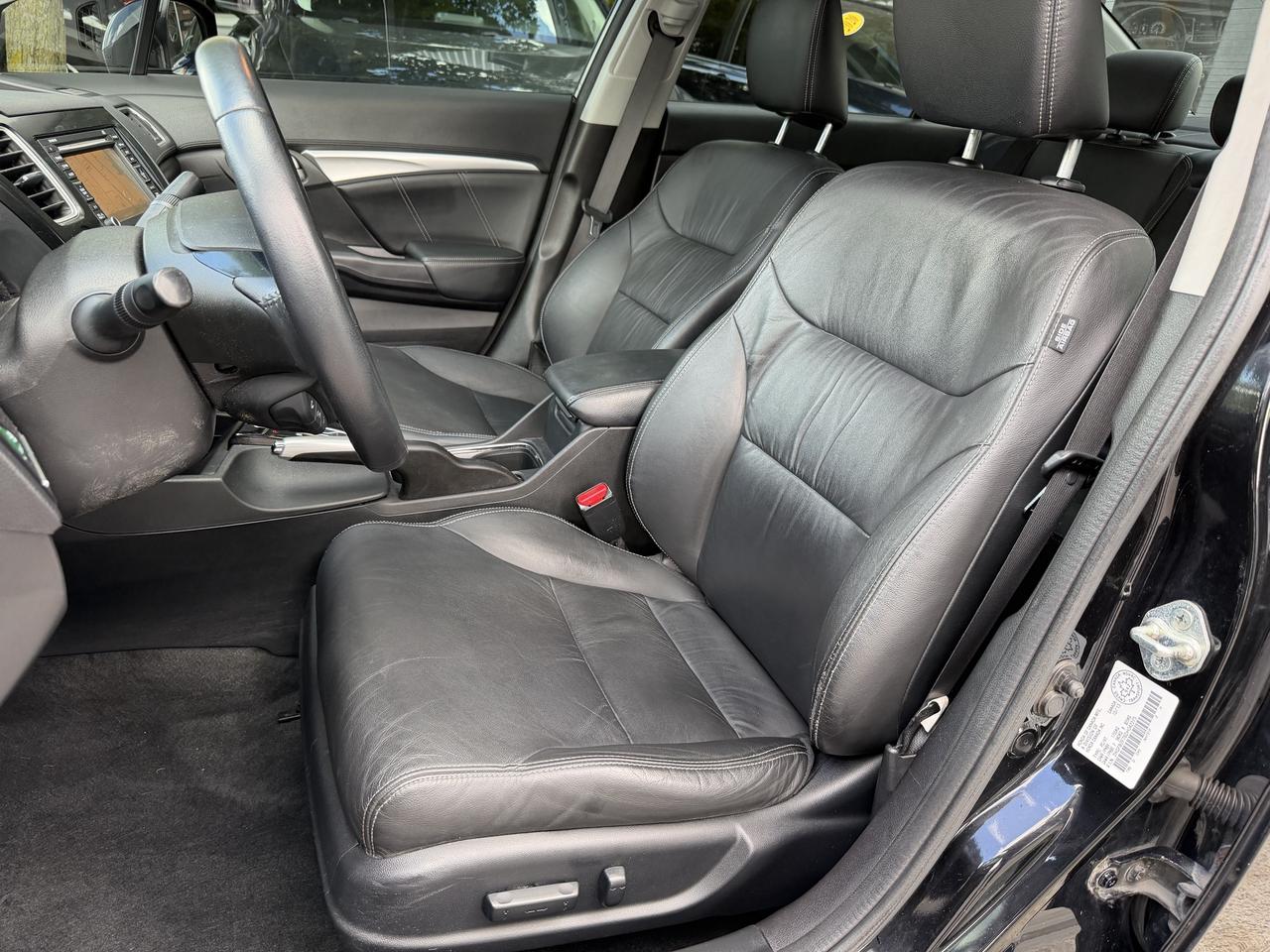 2013 Honda Civic Touring AUTO, LEATHER, SUNROOF, NAV, HEATED SEATS! - Photo #19