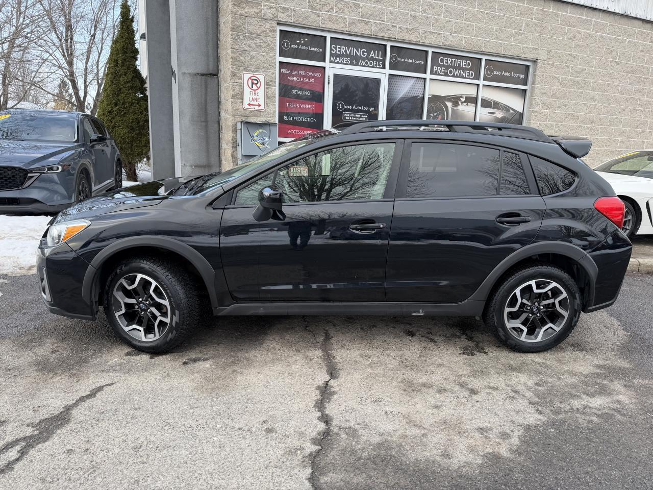 2017 Subaru Crosstrek Sport LOW KM, SUNROOF, AUTO, AWD, HEATED SEATS!! Photo3
