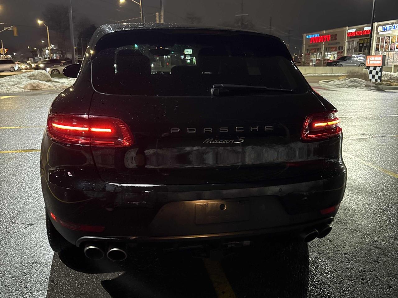 2015 Porsche Macan S - AWD, BOSE AUDIO, HEATED SEATS & STR WHEEL! Photo