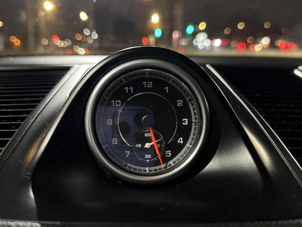 2015 Porsche Macan S - AWD, BOSE AUDIO, HEATED SEATS & STR WHEEL! Photo