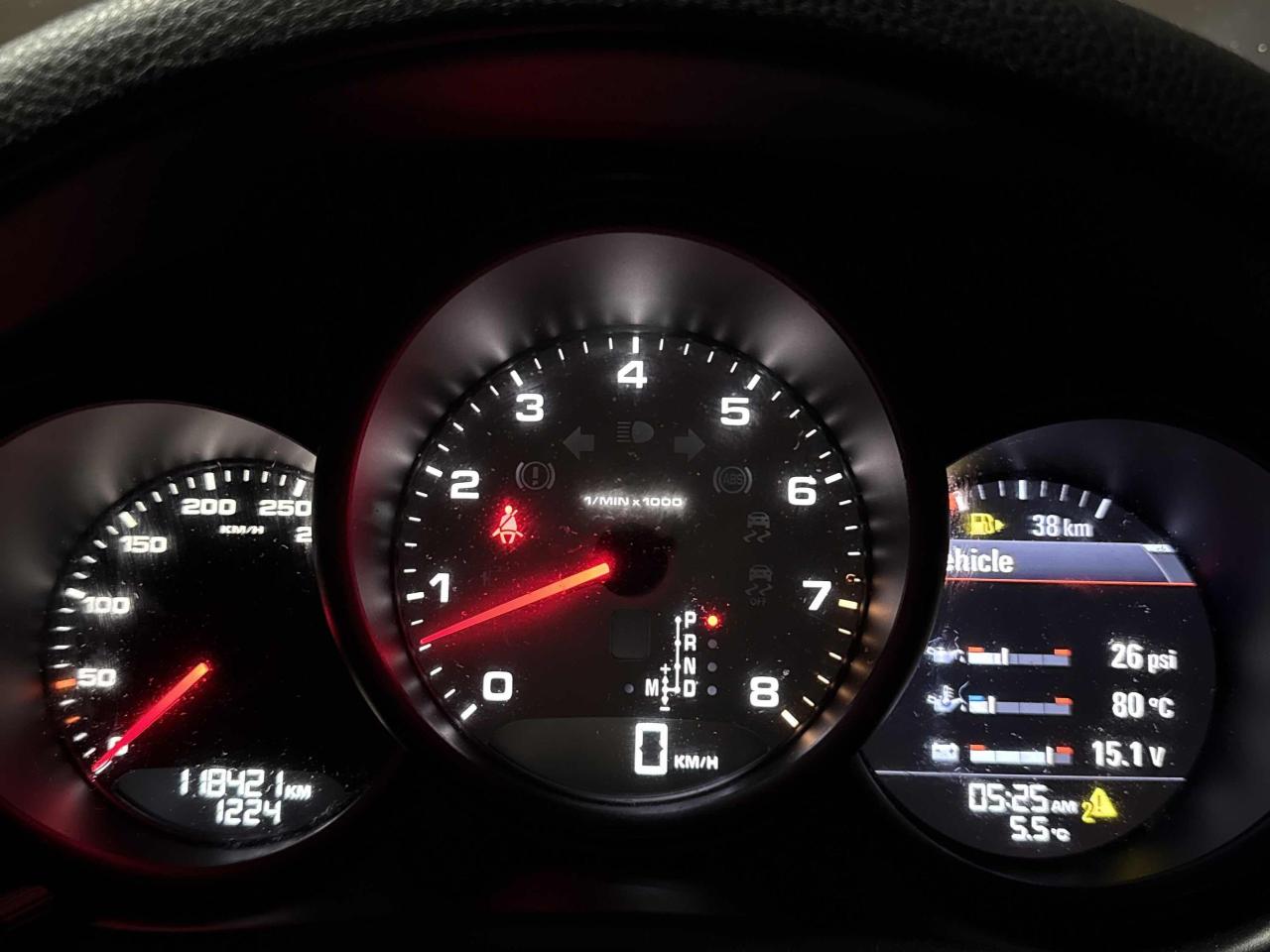 2015 Porsche Macan S - AWD, BOSE AUDIO, HEATED SEATS & STR WHEEL! Photo