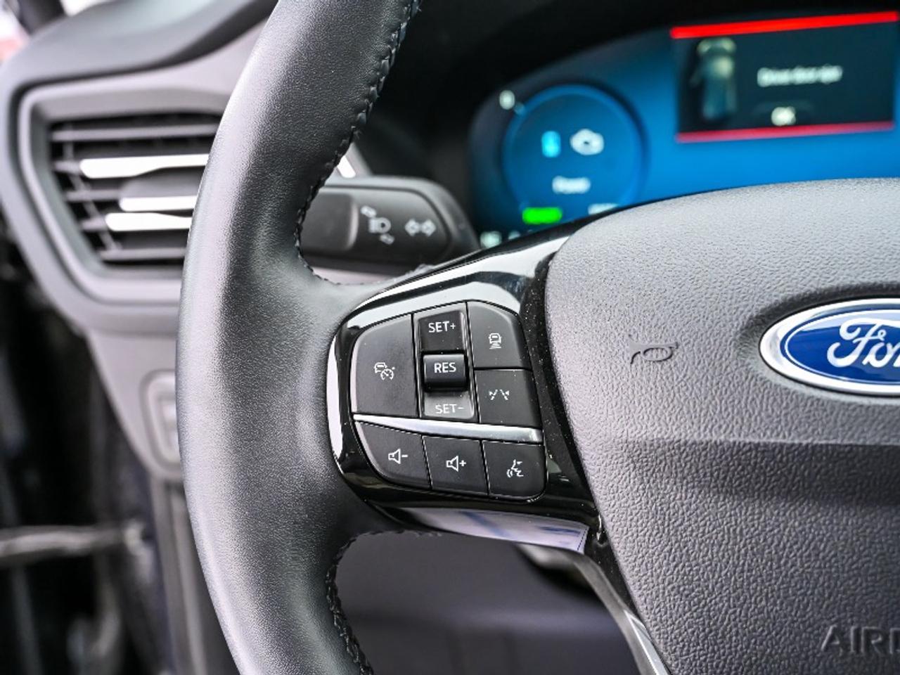 2024 Ford Escape PHEV Photo