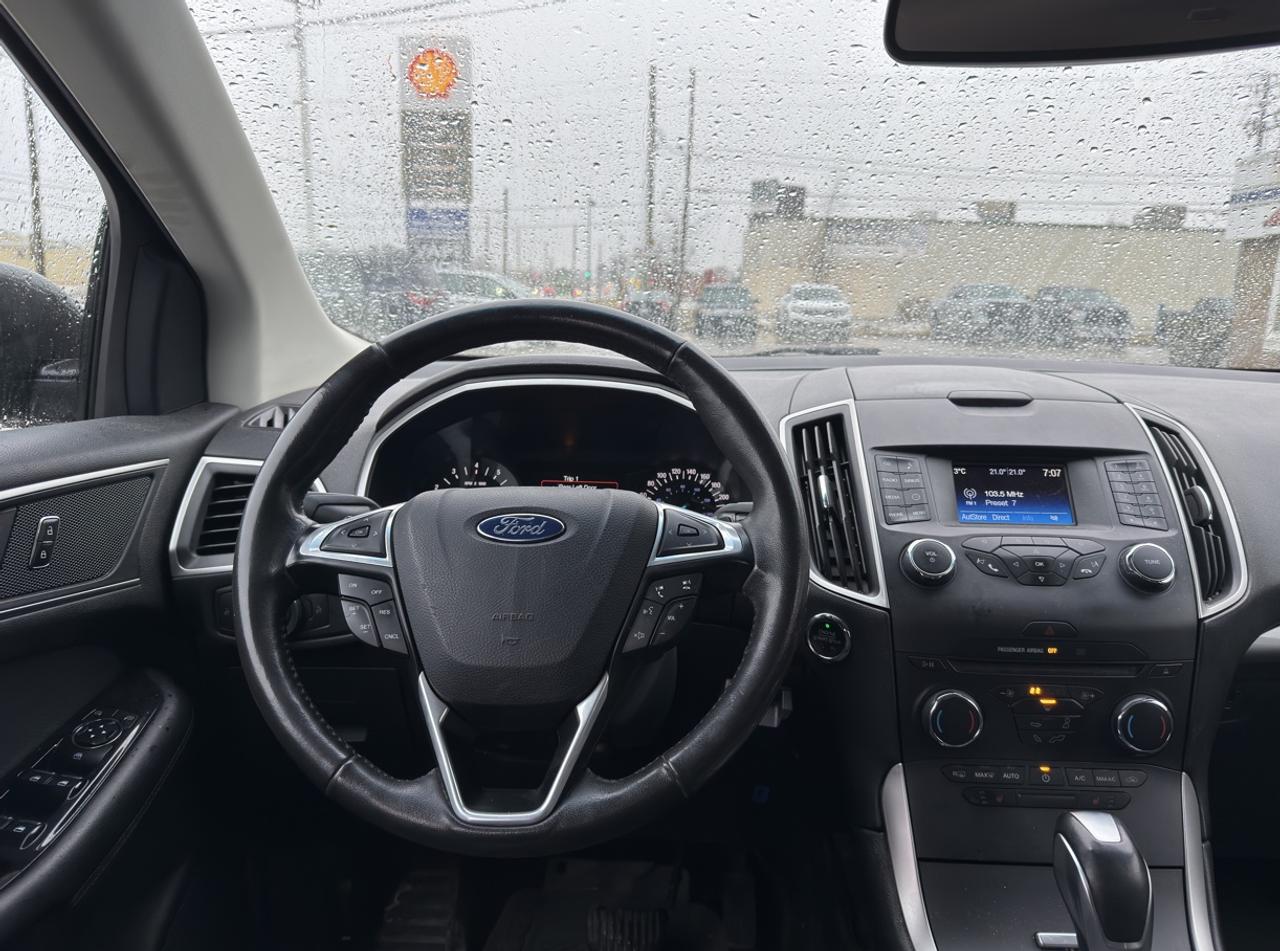 2015 Ford Edge SEL Photo